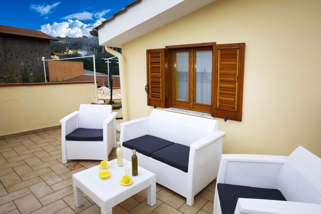 Relais Villa Chiara Free Parking Sorrento Kültér fotó