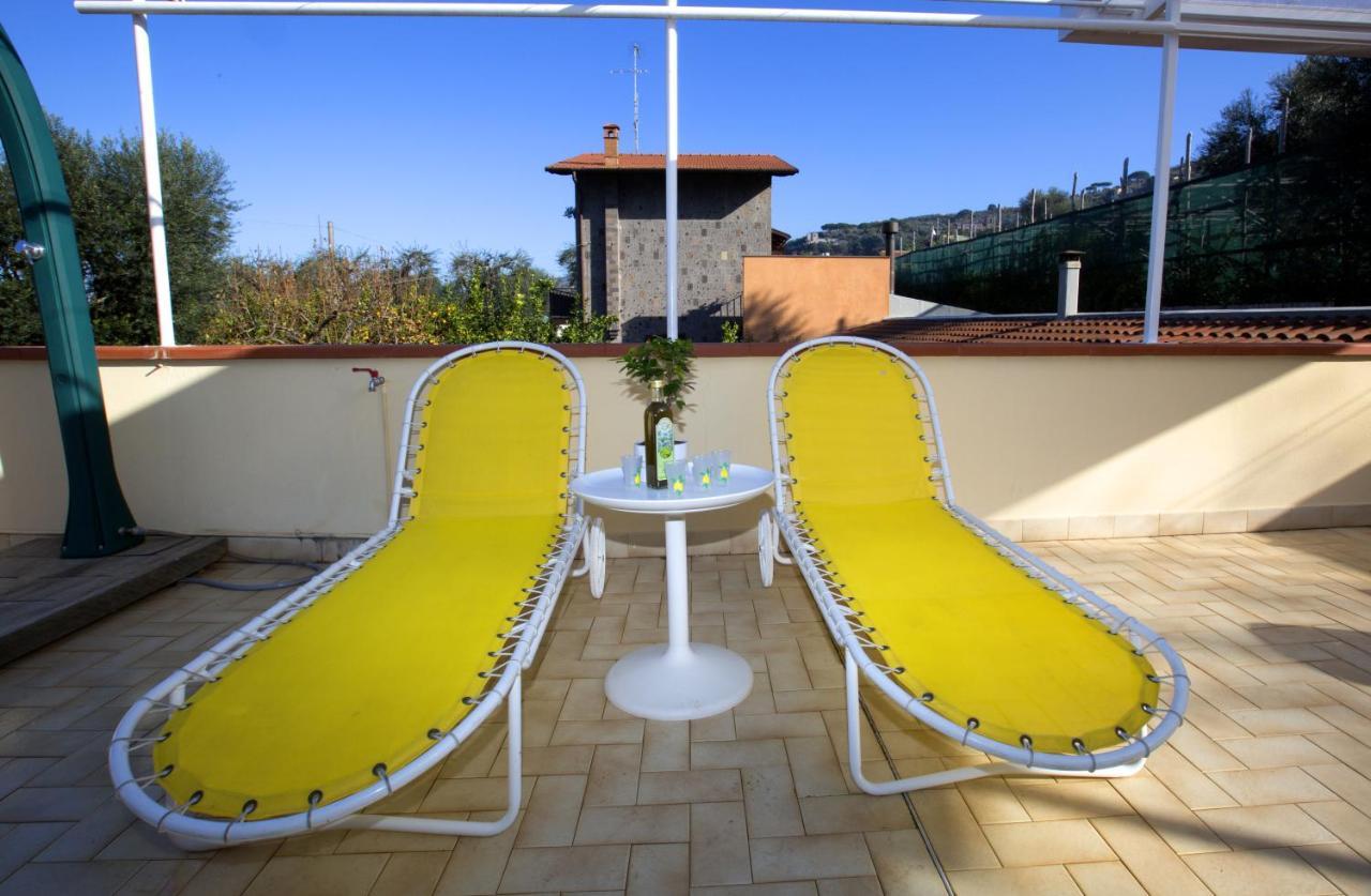 Relais Villa Chiara Free Parking Sorrento Kültér fotó